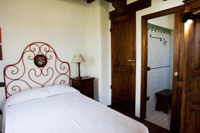 I Quattro Passeri Country House Santa Paola Eksteriør bilde
