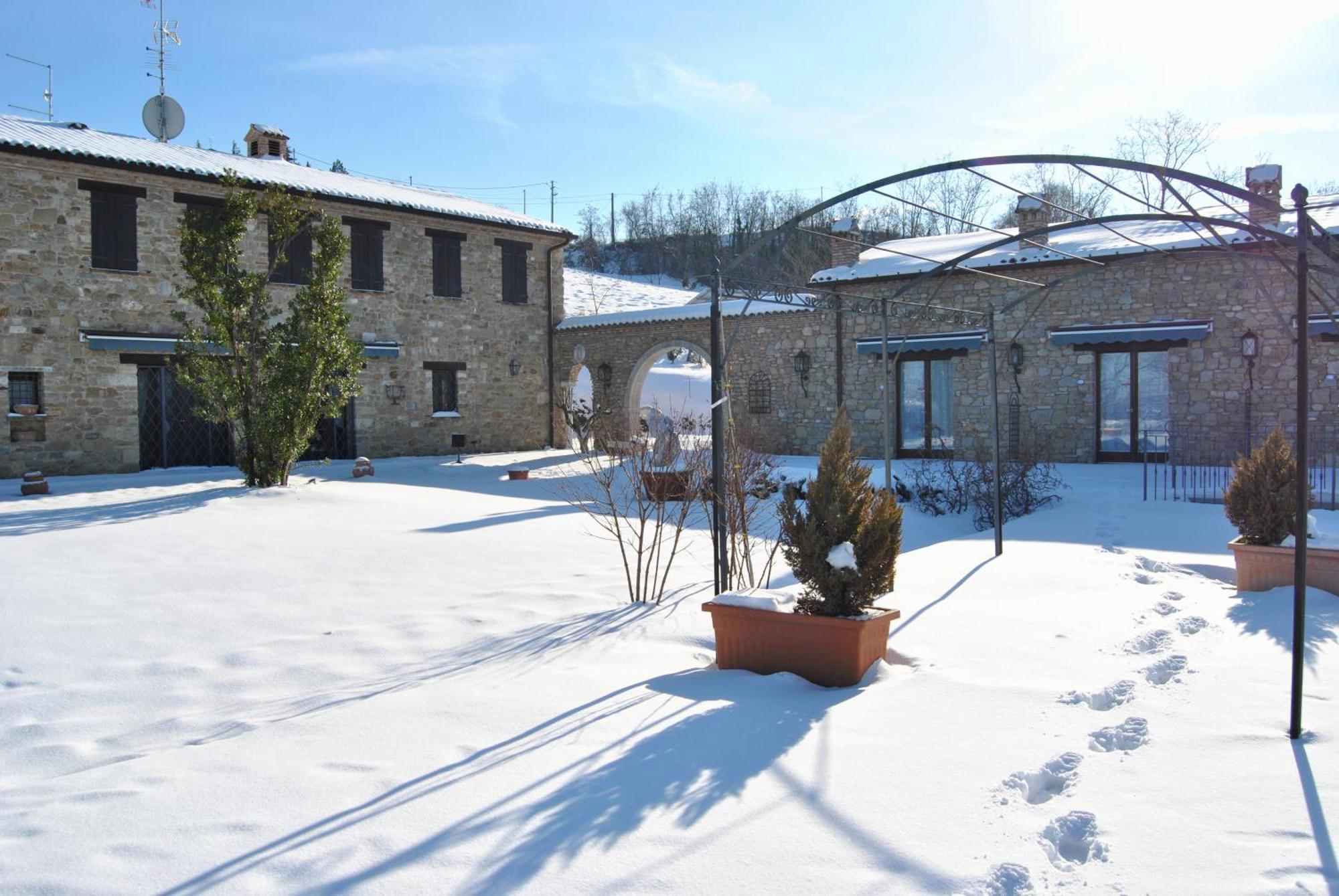 I Quattro Passeri Country House Santa Paola Eksteriør bilde